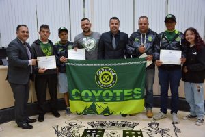 Grupo de ciclismo “Os Coyotes de São João Novo” recebem homenagem na Câmara Municipal