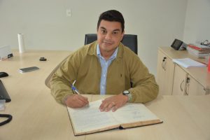 Vereador Rafael Tanzi assume a Presidência da Câmara Municipal de São Roque