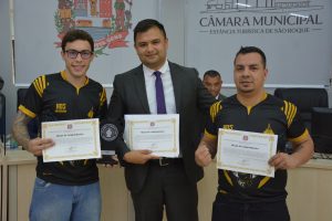 Equipe RDS Kickboxing recebe homenagem na Câmara Municipal