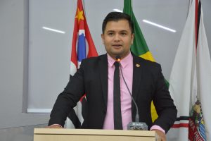 Wellinton Oliveira propõe e Câmara aprova programa de Educação Digital para idosos