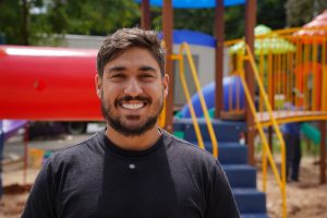 Diego Costa, em parceria com a iniciativa privada, conquista “brinquedão” para o Largo do Taboão