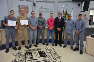 Marquinho Arruda homenageia Corpo de Bombeiros e Guarda Municipal Wagner Domingues pelos relevantes serviços prestados à sociedade