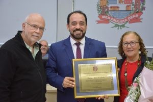 Vereador Wanderlei homenageia Professora Celiane Brito de Castro