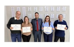 Festeiros são homenageados por trabalho nas Festas de Agosto 2026