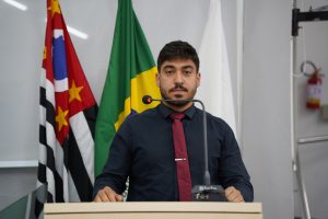 Vereador Diego Costa pede ao Executivo que as obras na Praça da Matriz sejam finalizadas antes das festas natalinas